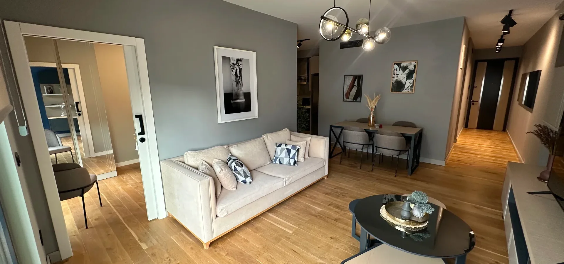 Tivat’ta Porto Montenegro’ya Yürüme Mesafesinde 2+1 Tam Mobilyalı Daire – 65,5 m²