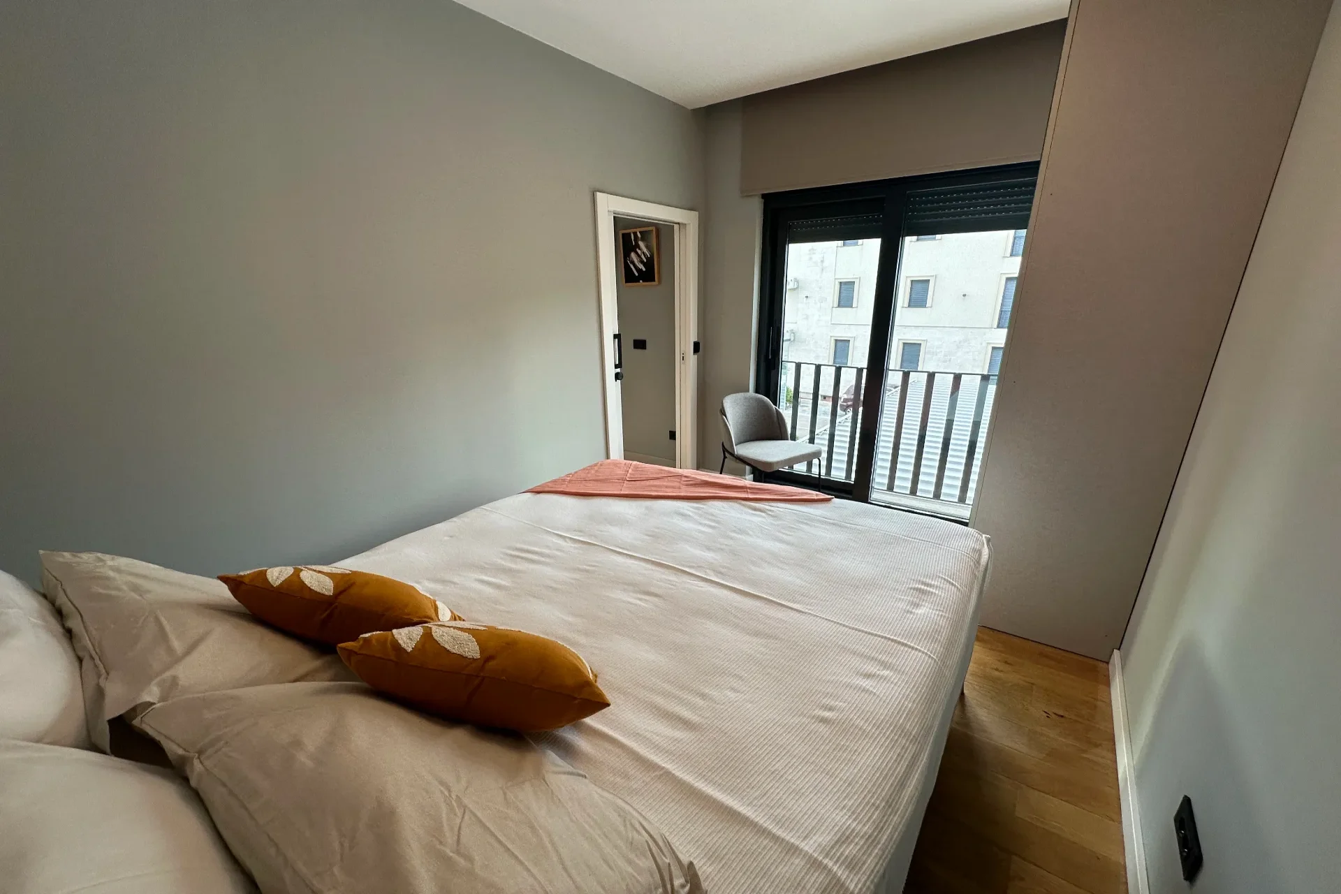 Tivat’ta Porto Montenegro’ya Yürüme Mesafesinde 2+1 Tam Mobilyalı Daire – 65,5 m²