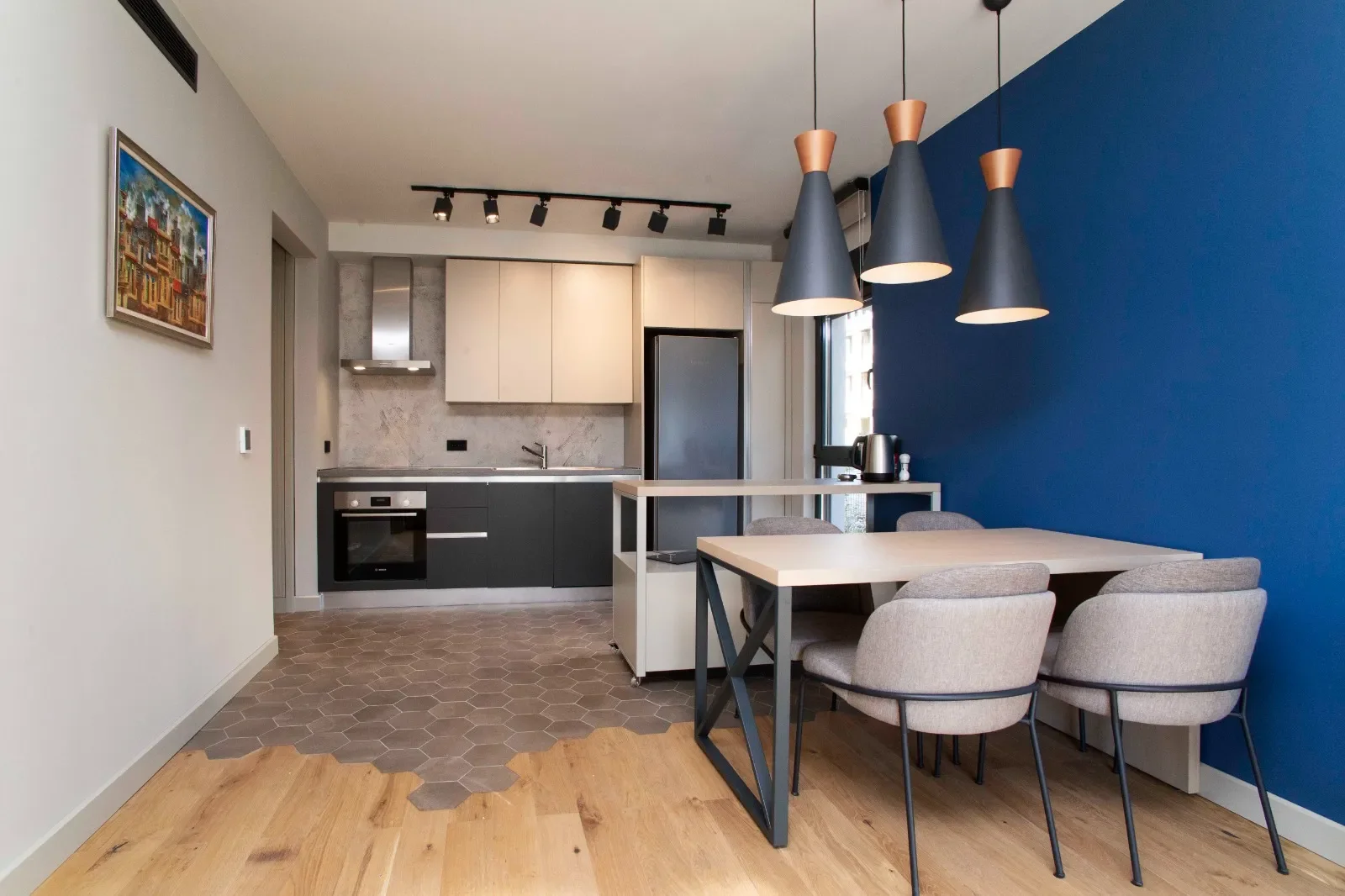 Tivat’ta Porto Montenegro’ya Yürüme Mesafesinde 1+1 Daire – 45 m² + 80 m² Teras