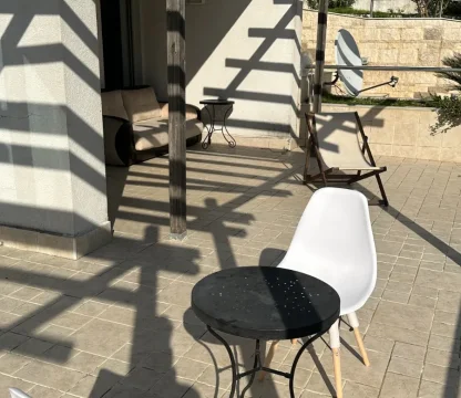 Kotor Dobrota’da Buena Vista’da Deniz ve Havuz Manzaralı 2+1 Daire