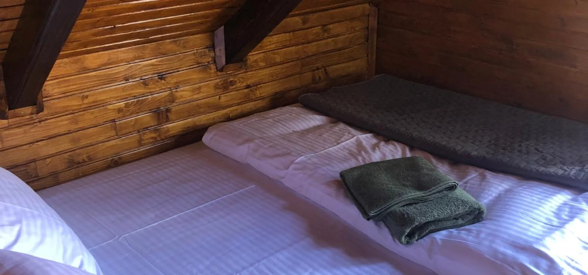  Kolaşin’de 3+1 dubleks 106 m2, ev bahçe 200 m2