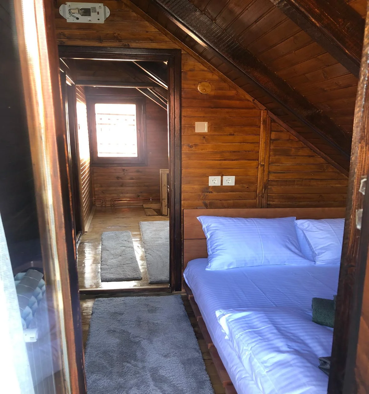  Kolaşin’de 3+1 dubleks 106 m2, ev bahçe 200 m2