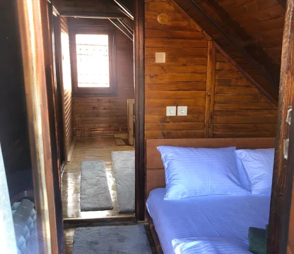  Kolaşin’de 3+1 dubleks 106 m2, ev bahçe 200 m2