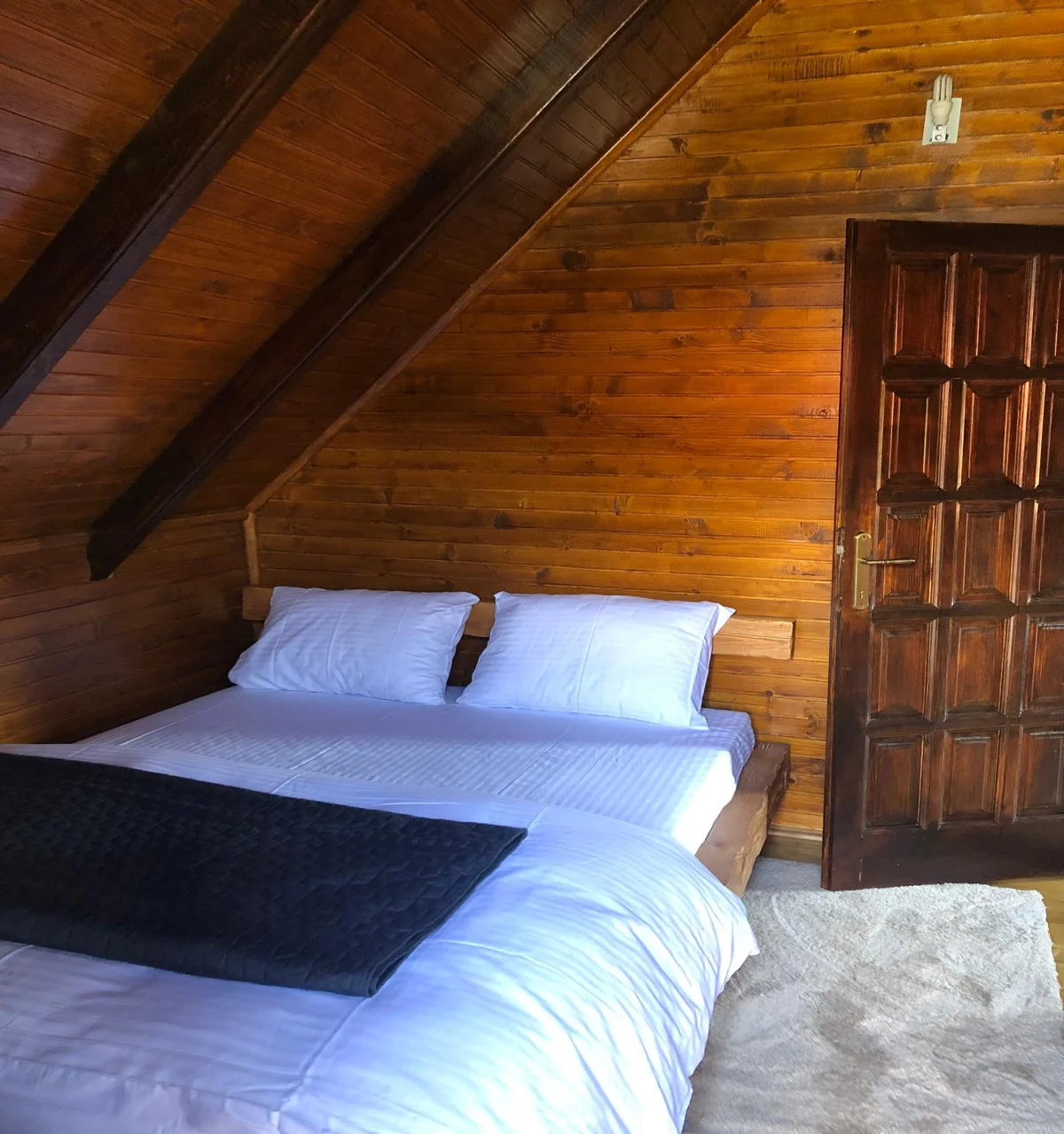  Kolaşin’de 3+1 dubleks 106 m2, ev bahçe 200 m2