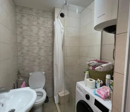 Podgorica Stari Aerodrom’da 1+1 Yarı Mobilyalı Daire – 43 m²