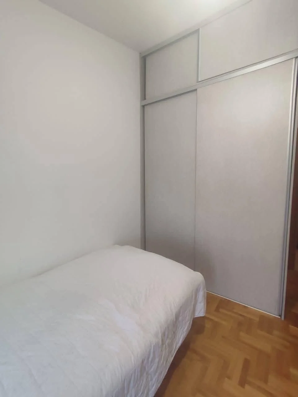 Podgorica Stari Aerodrom’da 1+1 Yarı Mobilyalı Daire – 43 m²