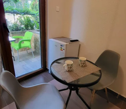 Budva, Vojvodanska Caddesi'nde stüdyo daire