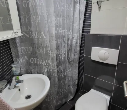 Budva, Vojvodanska Caddesi'nde stüdyo daire