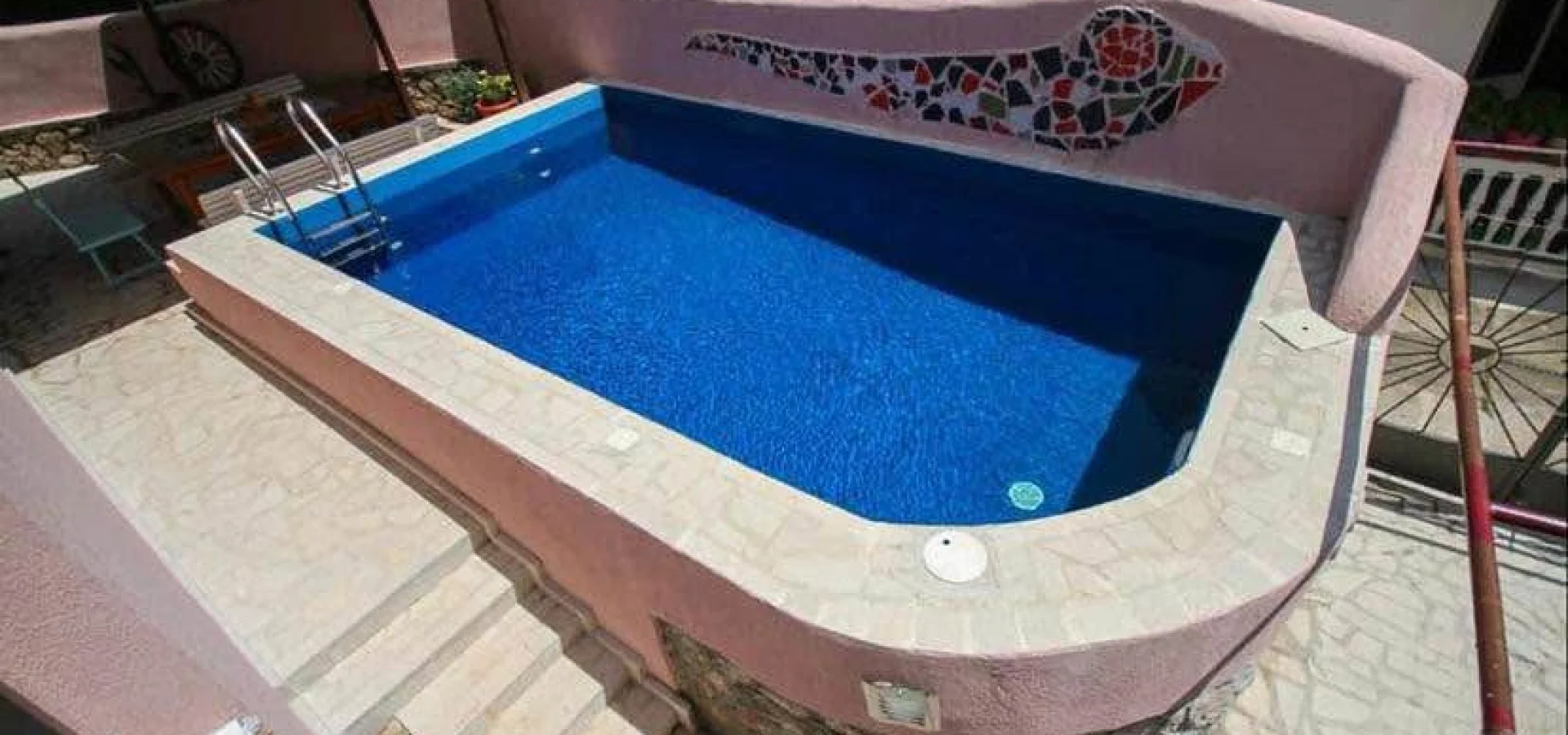 Budva da Özel havuzlu   2 + 1  Müstakil ev