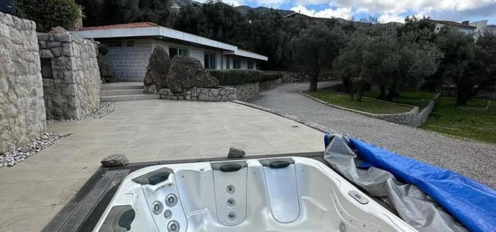 Kiralık beciçi de konforlu  Geniş Villa 