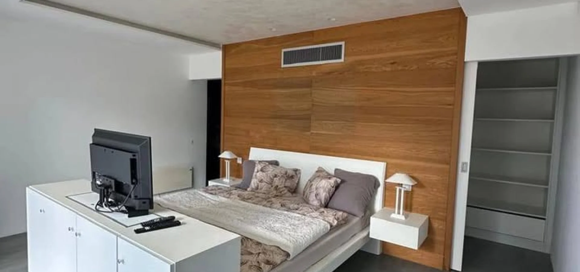 Kiralık beciçi de konforlu  Geniş Villa 