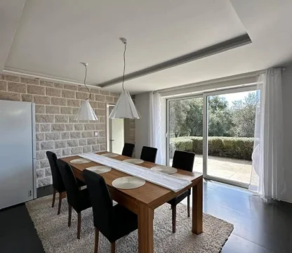 Kiralık beciçi de konforlu  Geniş Villa 