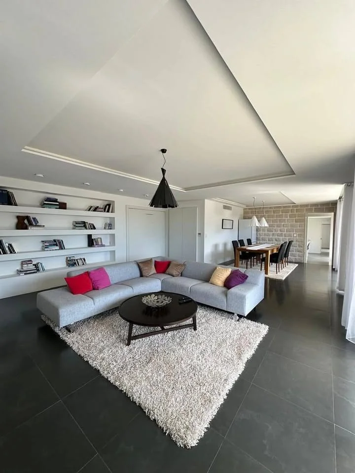 Kiralık beciçi de konforlu  Geniş Villa 