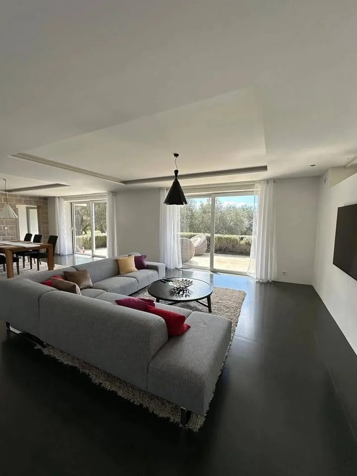 Kiralık beciçi de konforlu  Geniş Villa 