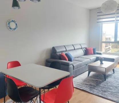 Beciçi de 1+1 Yıllık kiralık  daire deniz manzaralı