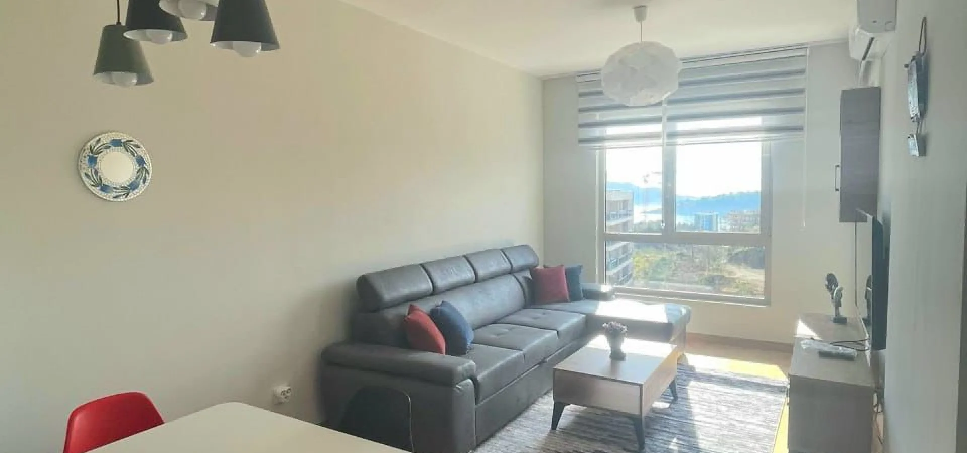 Beciçi de 1+1 Yıllık kiralık  daire deniz manzaralı