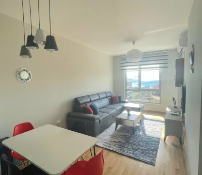 Beciçi de 1+1 Yıllık kiralık  daire deniz manzaralı