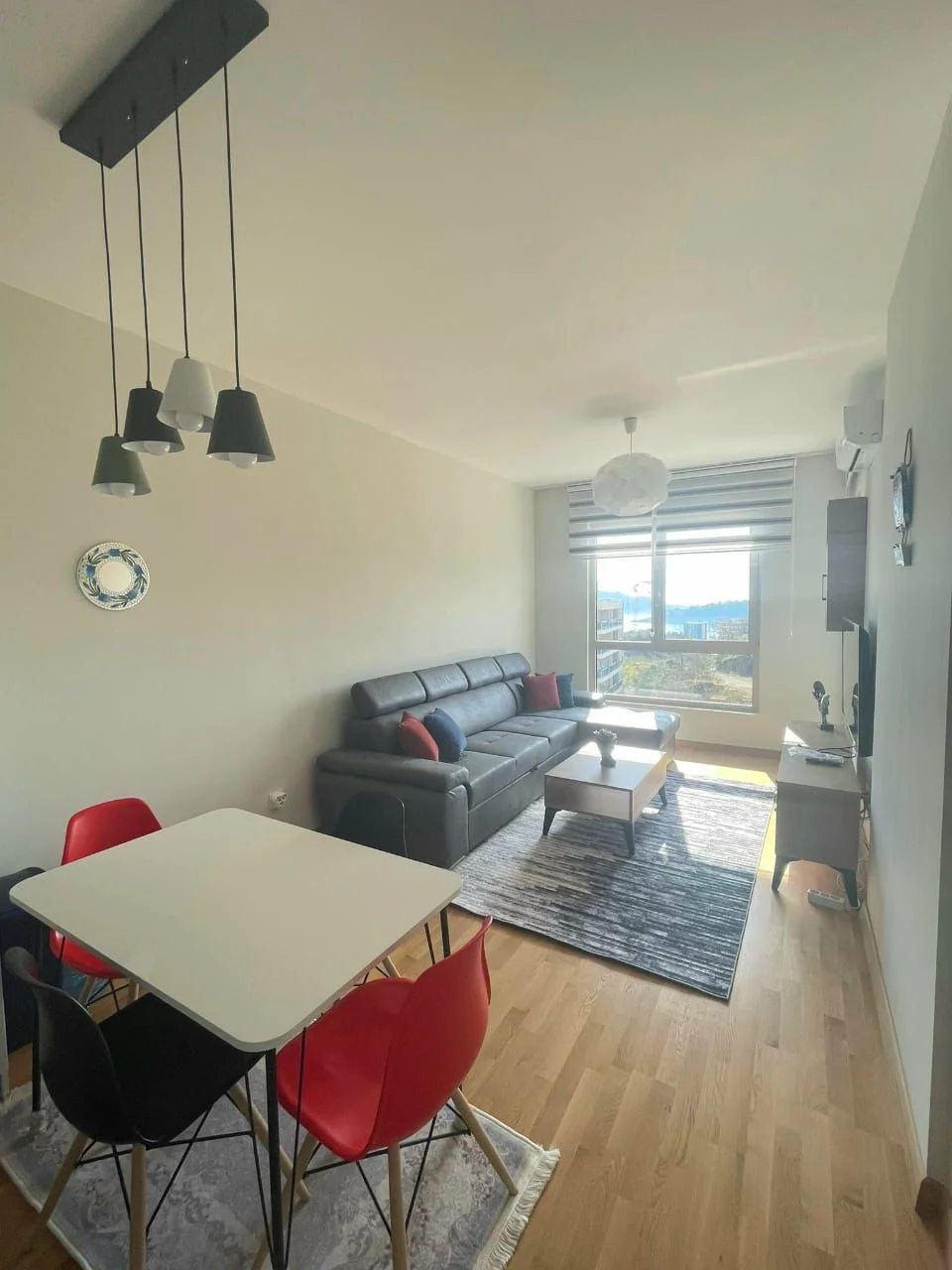 Beciçi de 1+1 Yıllık kiralık  daire deniz manzaralı