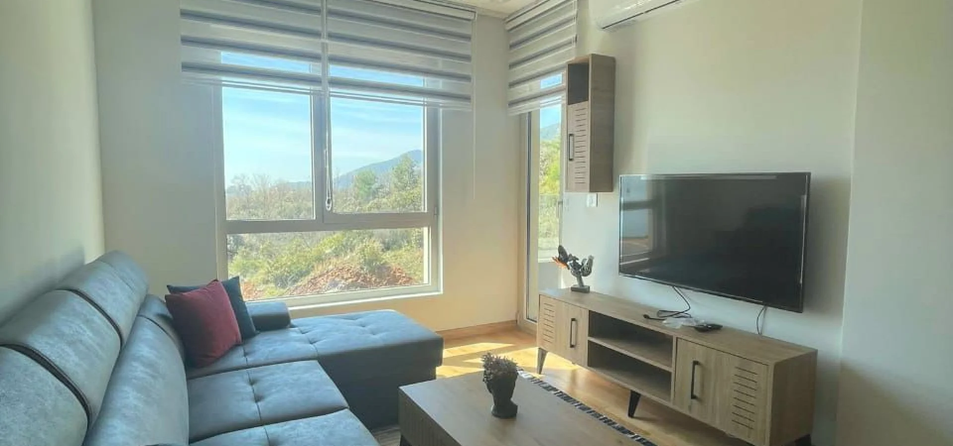 Beciçi de 1+1 Yıllık kiralık  daire deniz manzaralı