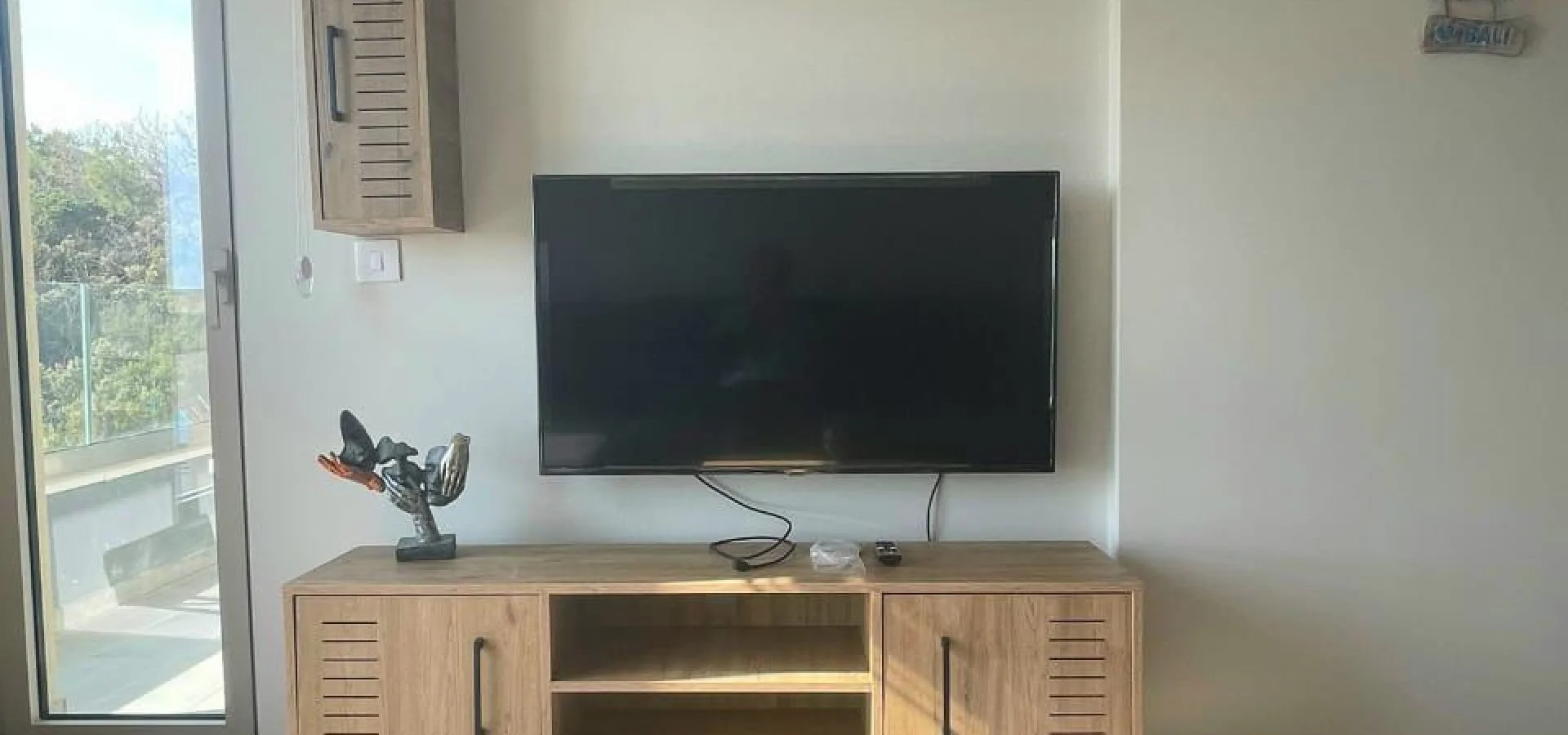 Beciçi de 1+1 Yıllık kiralık  daire deniz manzaralı