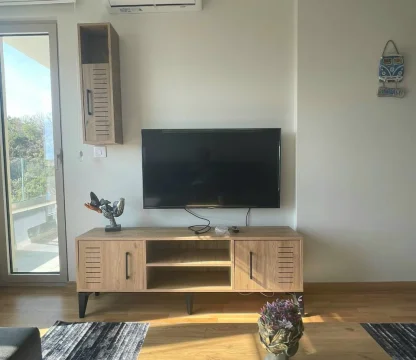 Beciçi de 1+1 Yıllık kiralık  daire deniz manzaralı