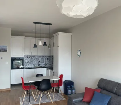 Beciçi de 1+1 Yıllık kiralık  daire deniz manzaralı