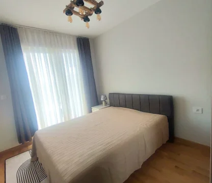 Beciçi de 1+1 Yıllık kiralık  daire deniz manzaralı