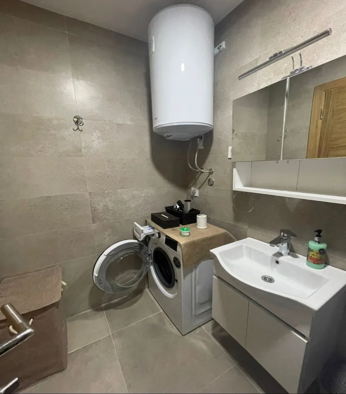 Beciçi de 1+1 Yıllık kiralık  daire deniz manzaralı