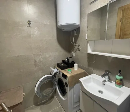 Beciçi de 1+1 Yıllık kiralık  daire deniz manzaralı