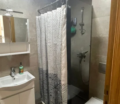 Beciçi de 1+1 Yıllık kiralık  daire deniz manzaralı