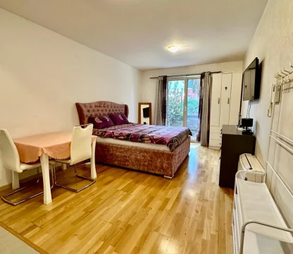 Budva da Stüdyo daire yıllık kiralık 