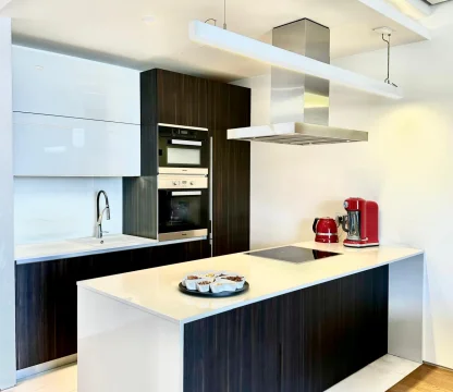 Dukley Gardens’ta Deniz Manzaralı Lüks Zemin Kat 2+1 Daire – 159 m²