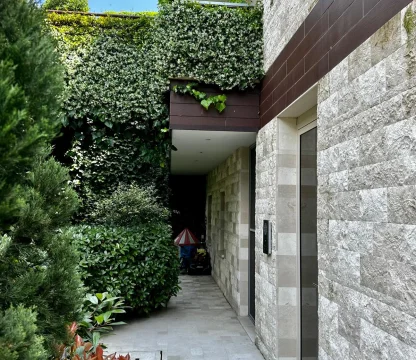 Dukley Gardens’ta Deniz Manzaralı Lüks Zemin Kat 2+1 Daire – 159 m²