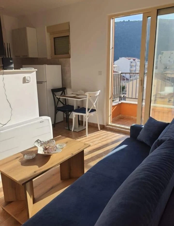  Budva  da yeni binada stüdyo daire 