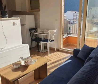  Budva  da yeni binada stüdyo daire 