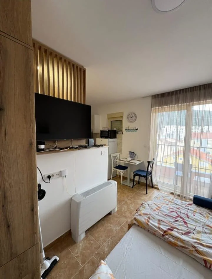  Budva  da yeni binada stüdyo daire 