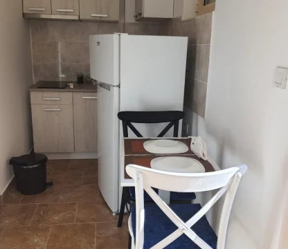  Budva  da yeni binada stüdyo daire 