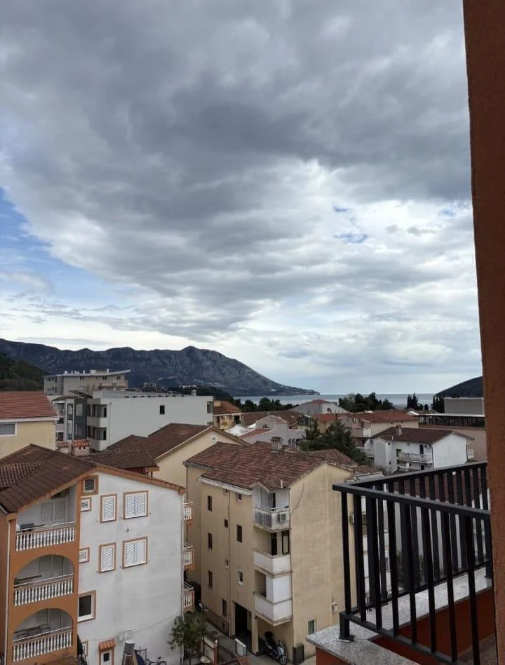  Budva  da yeni binada stüdyo daire 