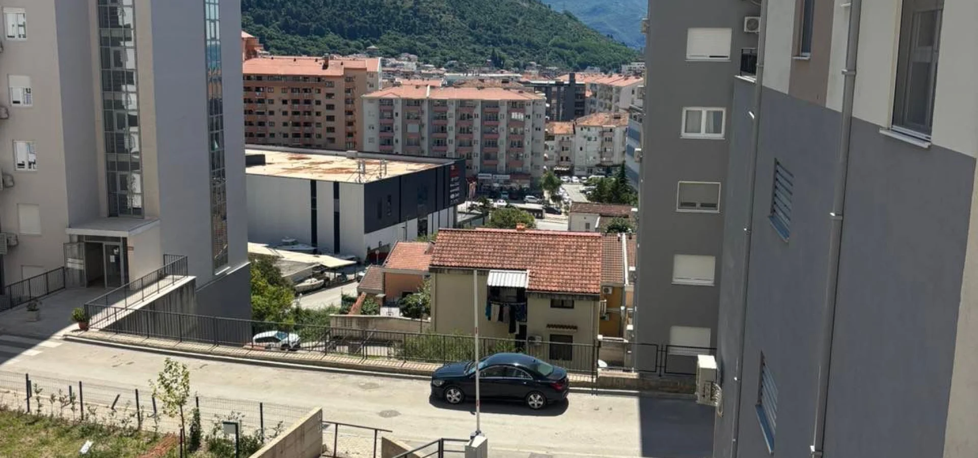 Budva'da yeni binada 1+1 satılık  daire 