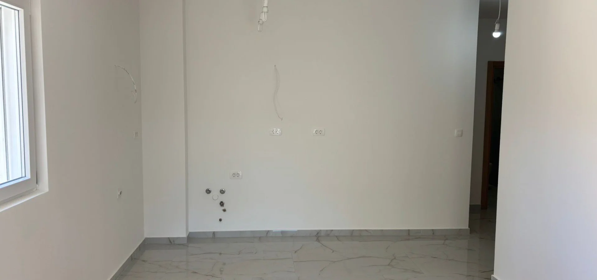 Budva'da yeni binada 1+1 satılık  daire 