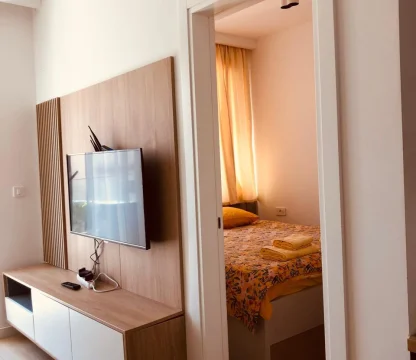 Budva  beciçi de 1 + 1 kiralık daire