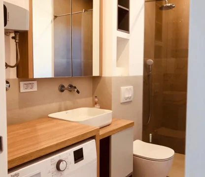 Budva  beciçi de 1 + 1 kiralık daire