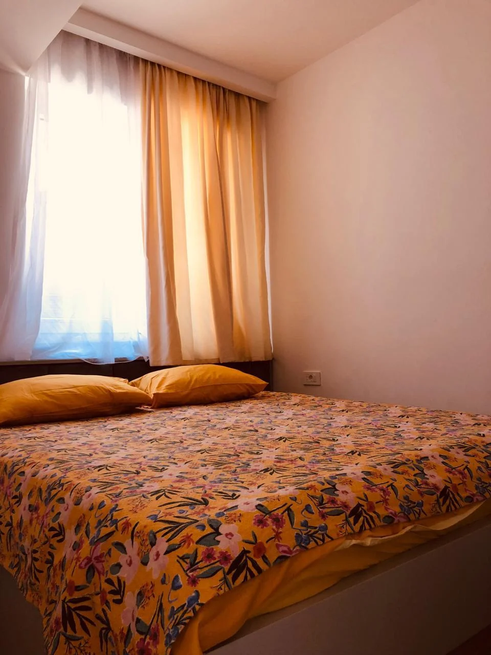 Budva  beciçi de 1 + 1 kiralık daire