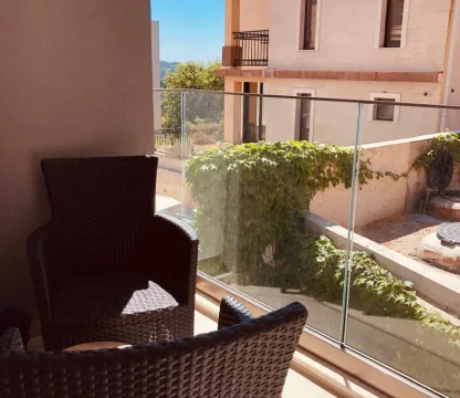 Budva  beciçi de 1 + 1 kiralık daire