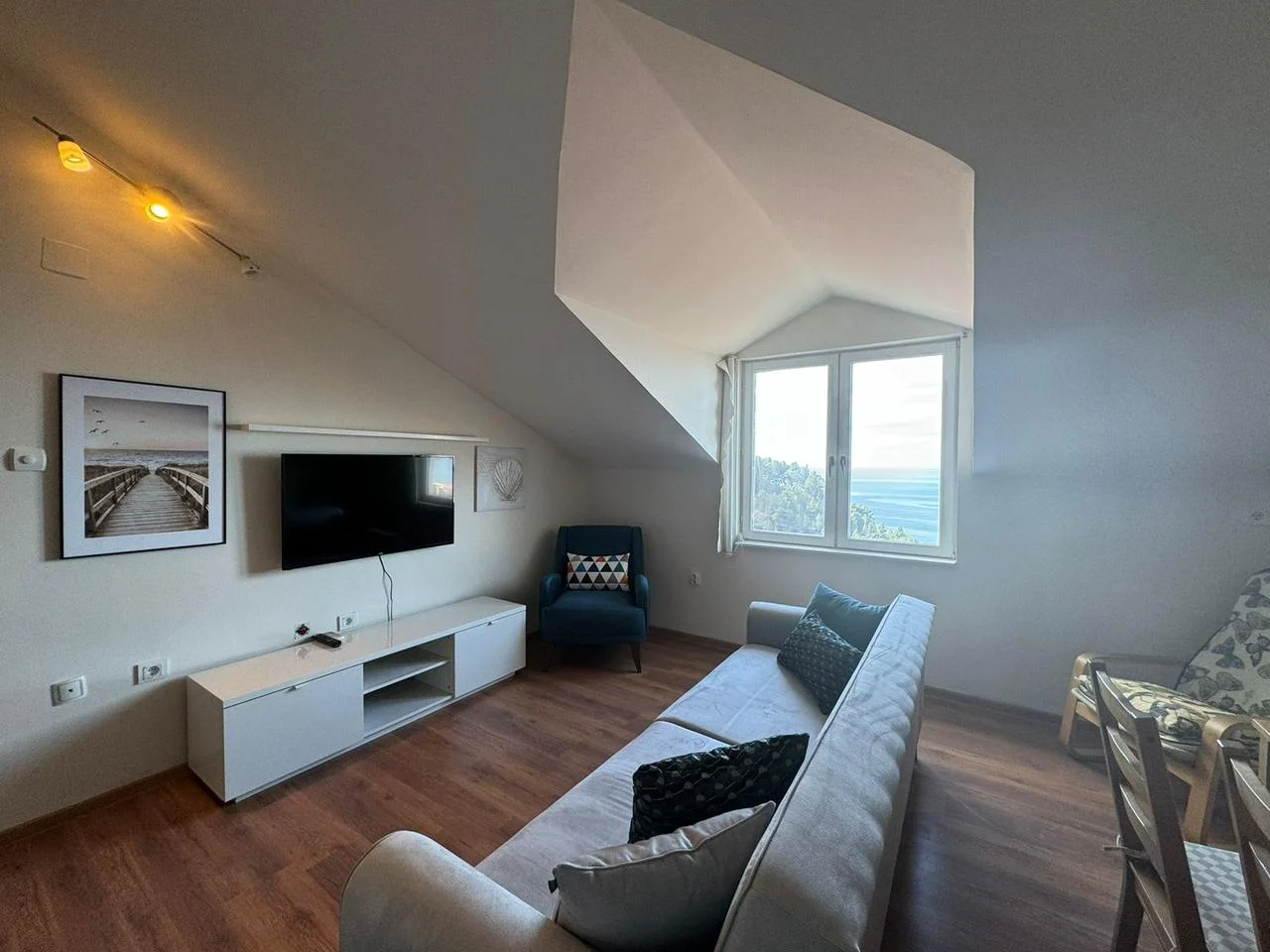 Budva Svite Stefan da 1 + 1 penthouse