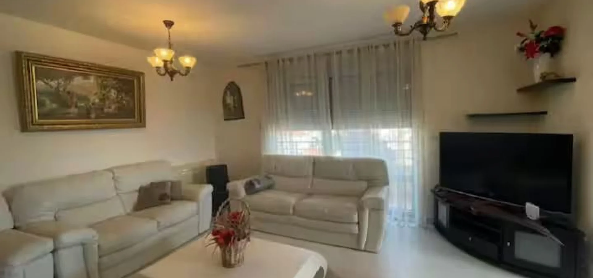 Budva  beciçi de Splendid otelin karsısında 2 + 1 daire 