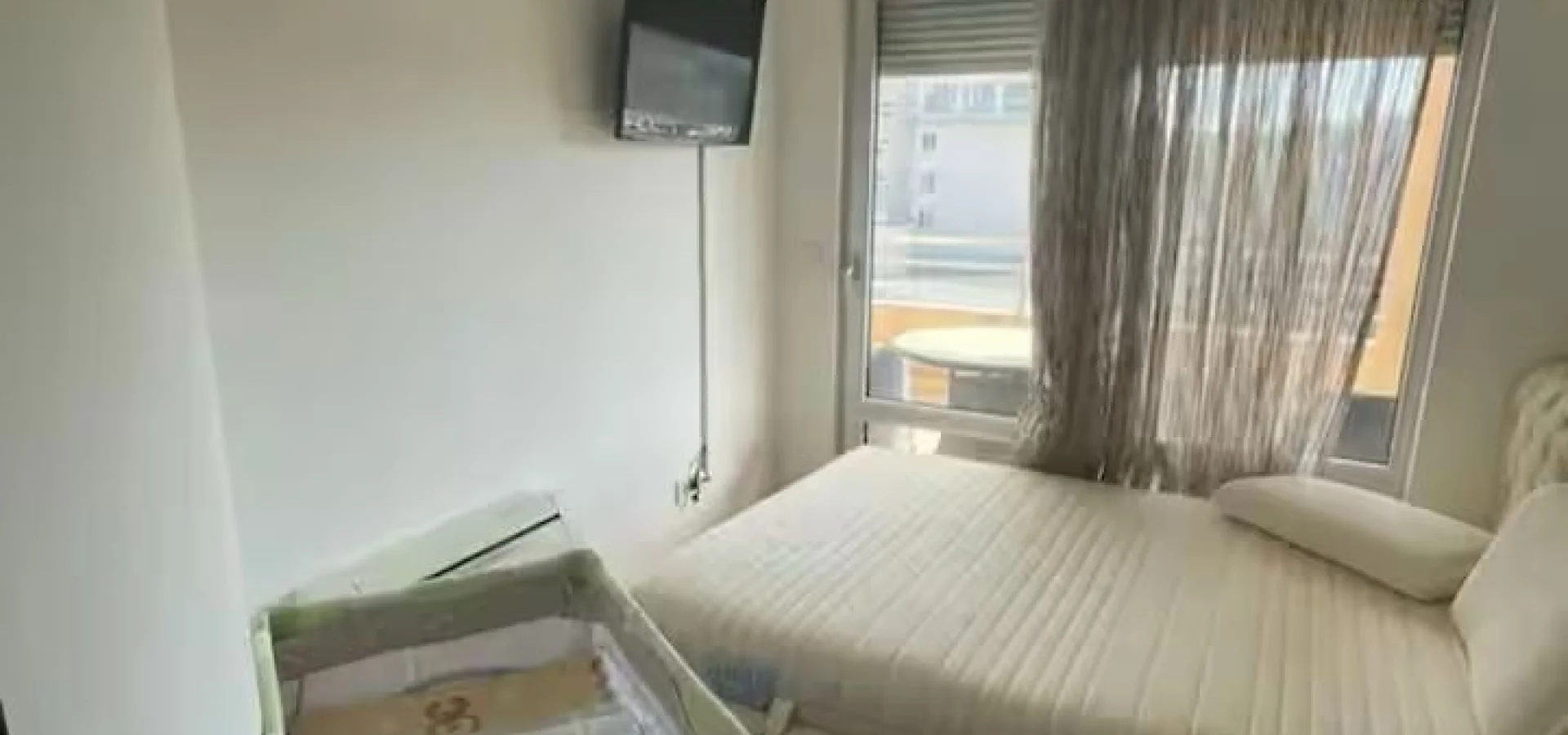 Budva  beciçi de Splendid otelin karsısında 2 + 1 daire 