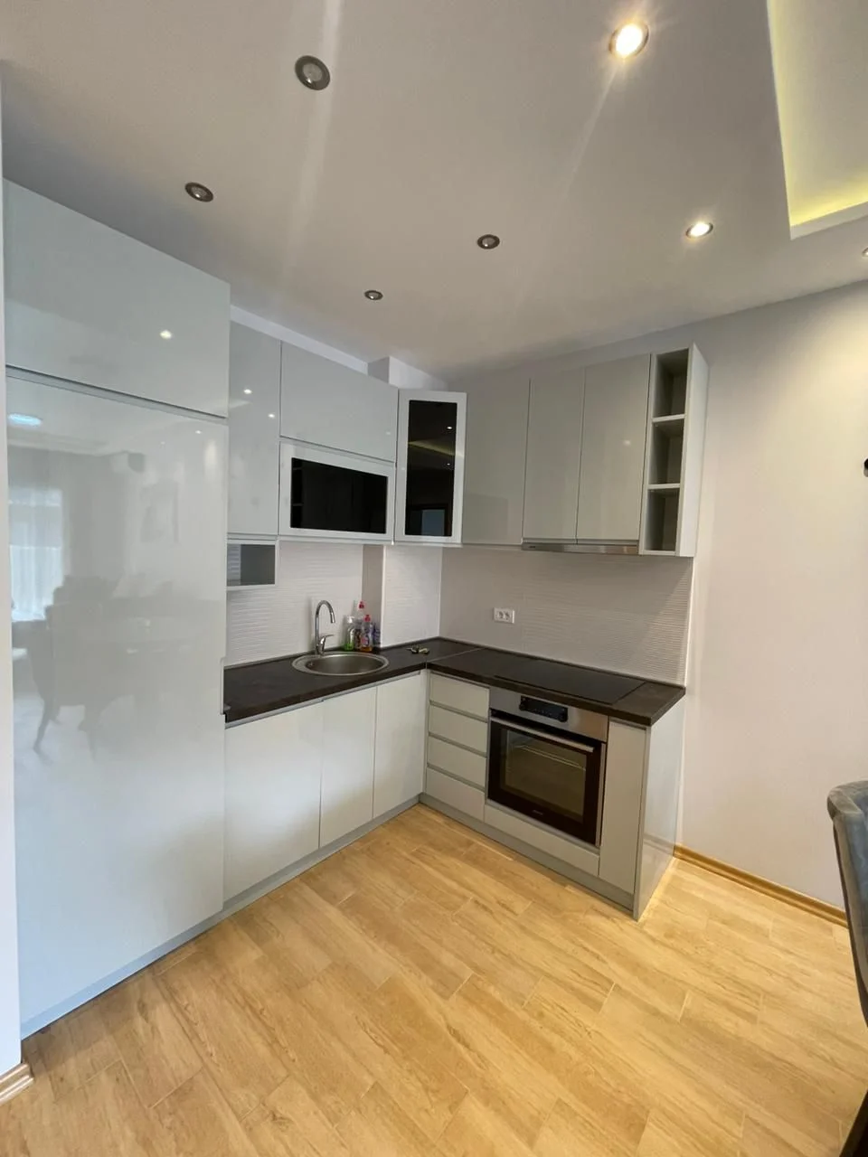 Budva'da 2 + 1  lüks daire kiralık