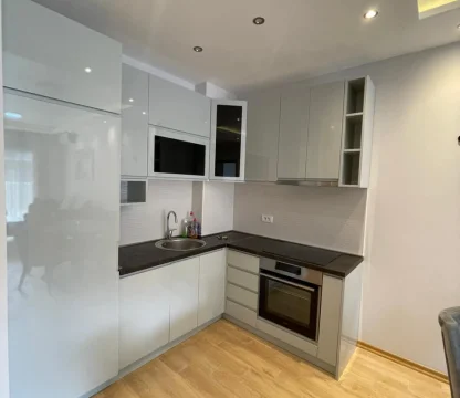 Budva'da 2 + 1  lüks daire kiralık