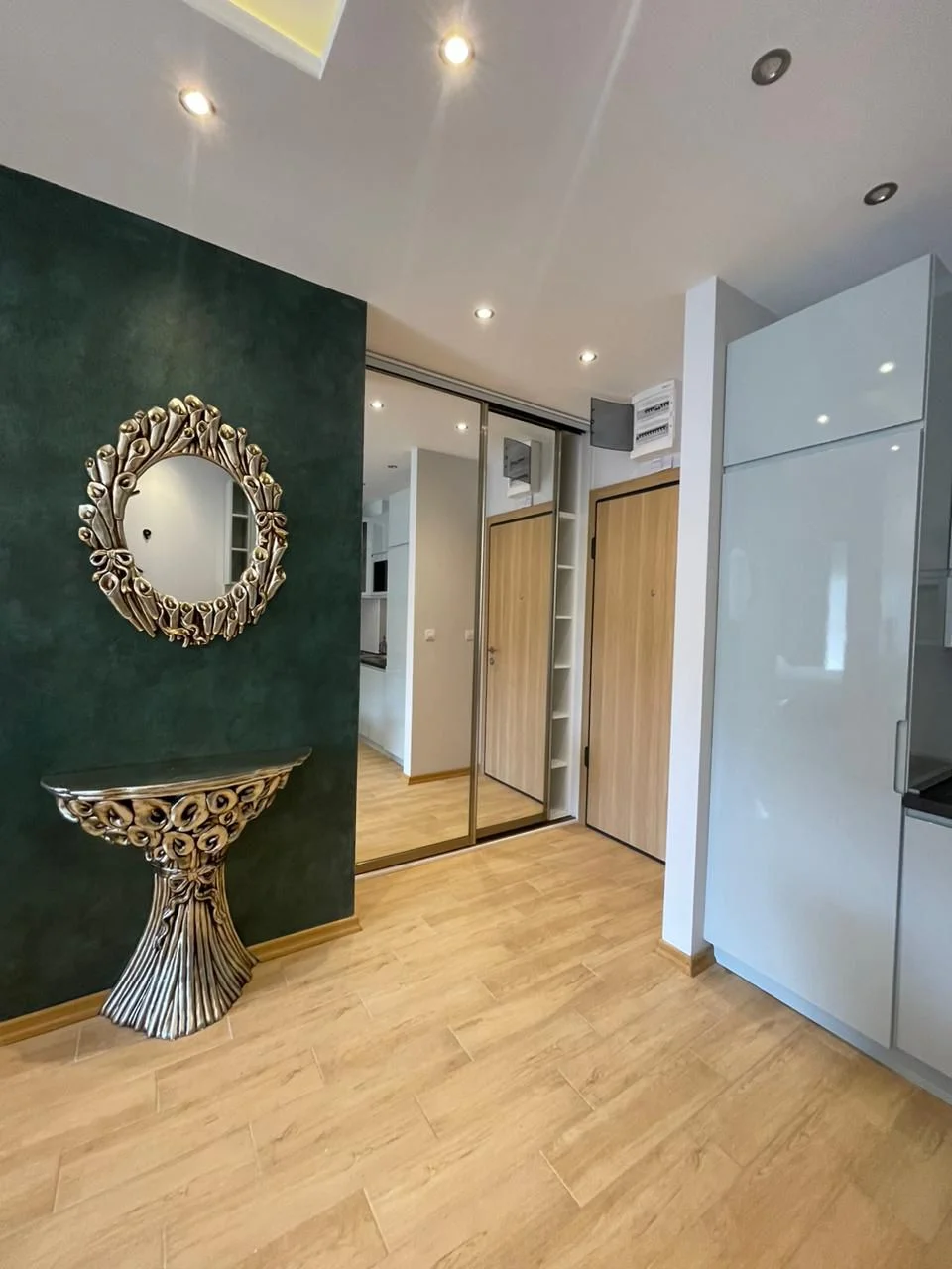 Budva'da 2 + 1  lüks daire kiralık